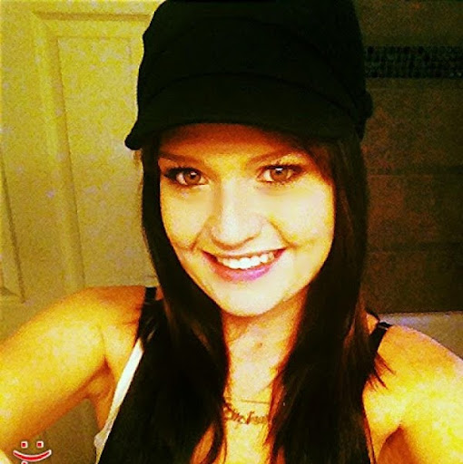 Stephanie Maynard Photo 17
