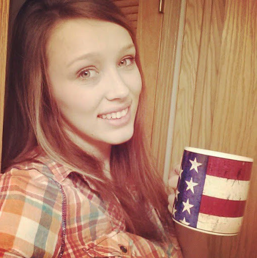 Lindsay Simpson Photo 31