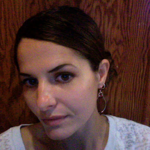 Kristine Hull Photo 17