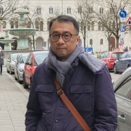 Ronald Lew Photo 11