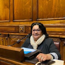 Gloria Fuentes Photo 36