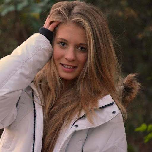 Emma Jensen Photo 17