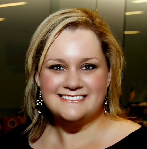 Lisa Mann Photo 33
