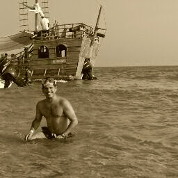 Raul Santander Photo 25