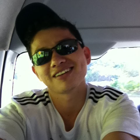 Ronald Flores Photo 35