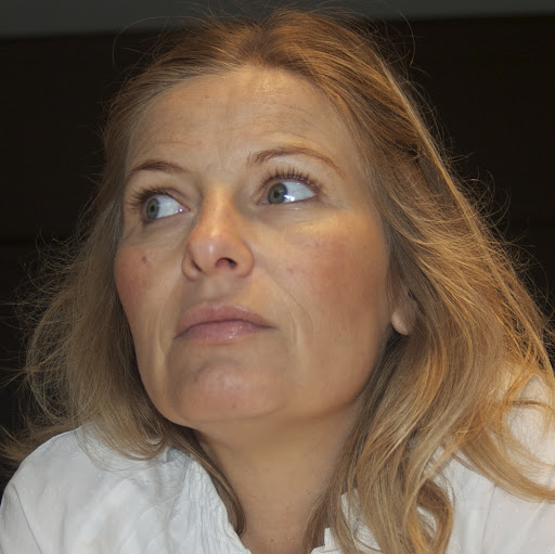 Anne Bang Photo 4