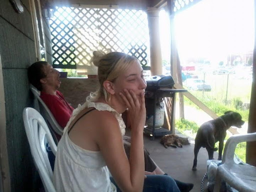 Emily Wyler Photo 8