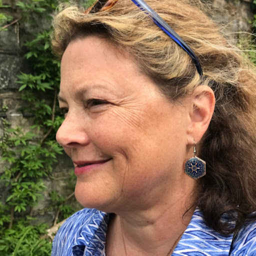 Elizabeth Ackerman Photo 18
