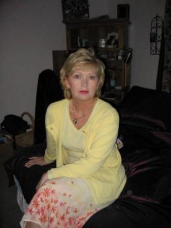 Karen Cantrell Photo 31