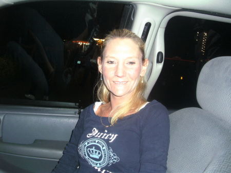 Lori Moore Photo 24