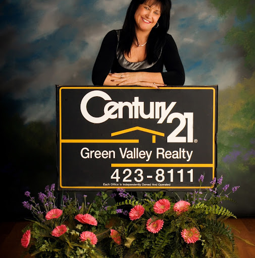 Judy Thompson Photo 34