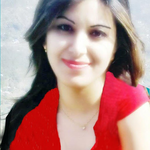 Najia Malik Photo 9