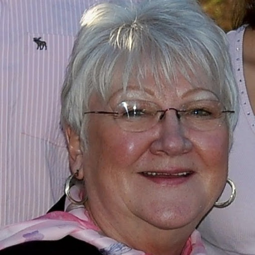 Linda Robison Photo 13