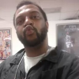 Anthony Moreland Photo 27