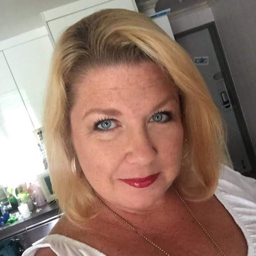 Angela Russell Photo 37