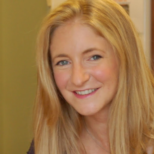 Julie George Photo 32