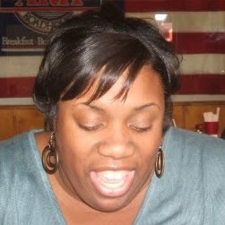 Monika Davis Photo 34