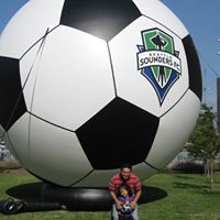 Allan Gomez Photo 38