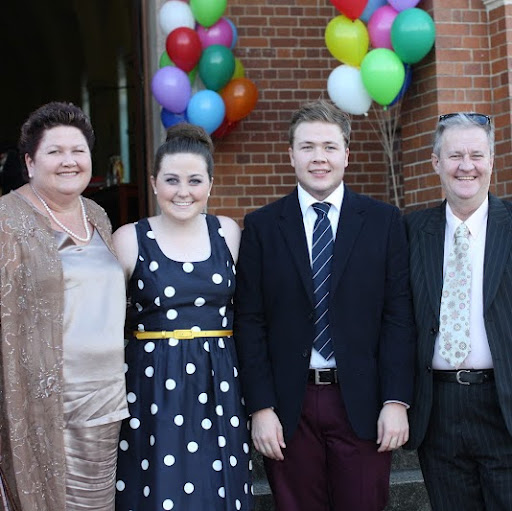 Helen Higgins Photo 34