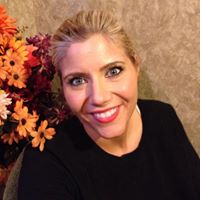 Jennifer Robles Photo 24
