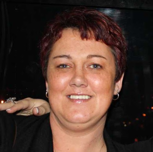 Julie Phillips Photo 37
