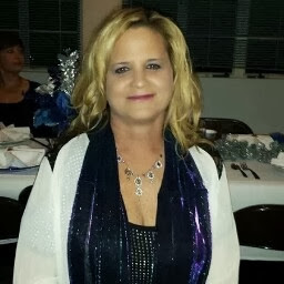Julie Mezzano Photo 7