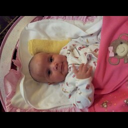 Huda Mahmood Photo 15