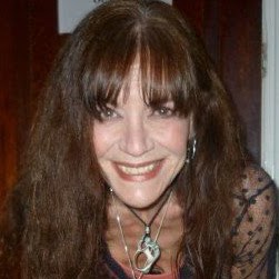 Annie Gordon Photo 25
