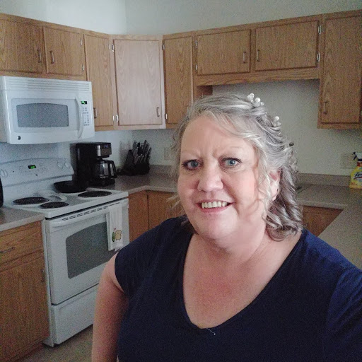 Carol Ewing Photo 26