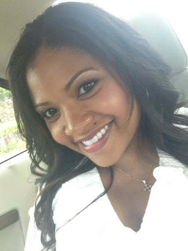 Shana Oliver Photo 16