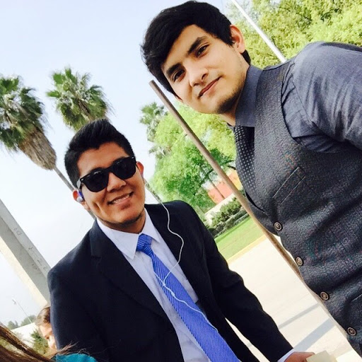 Angel Leal Photo 27