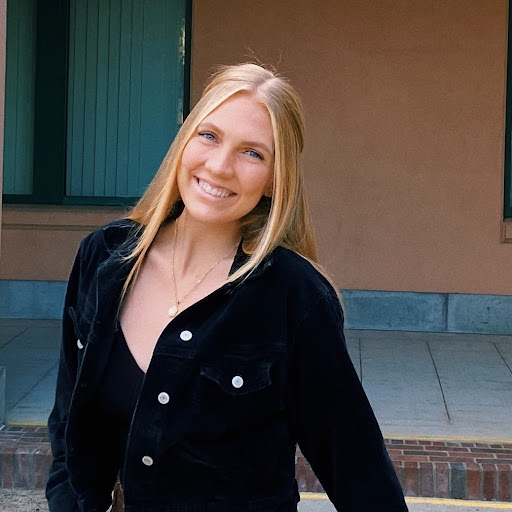 Brooke Whiting Photo 19