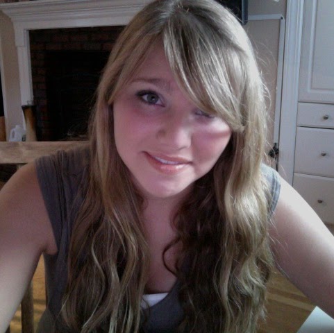 Julia Martin Photo 22