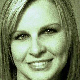 Amie Jones Photo 27