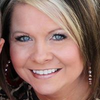 Amy Lindsey Photo 36