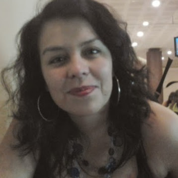 Elizabeth Casanova Photo 18