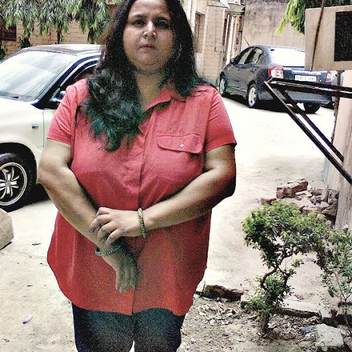 Pooja Seth Photo 25