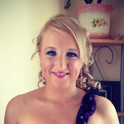 Louise Carr Photo 17