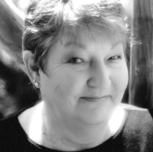 Helen Nolan Photo 19