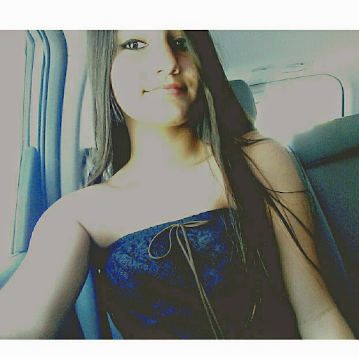Elisa Fuentes Photo 13