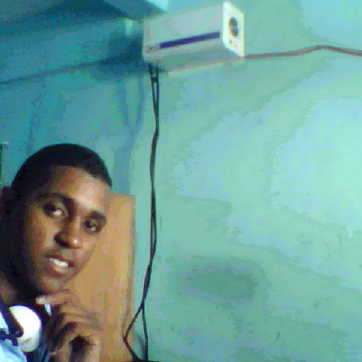 Michael Montero Photo 43