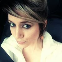 April Evans Photo 25