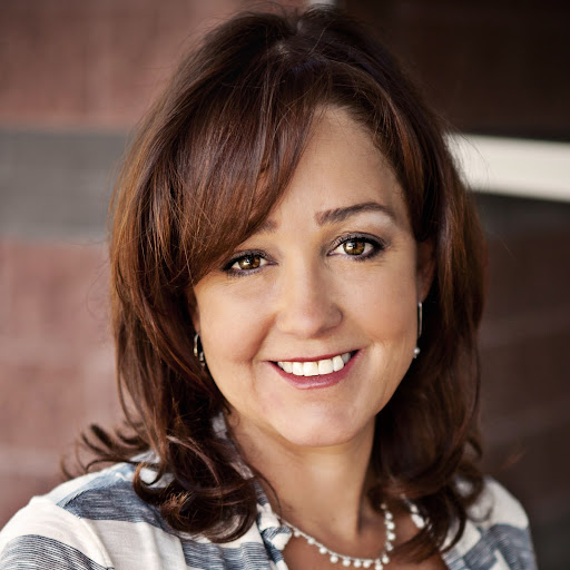 Laurie Johnson Photo 28