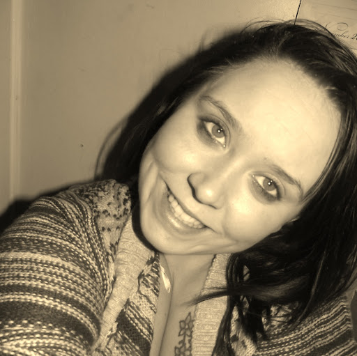 Emma Watt Photo 12