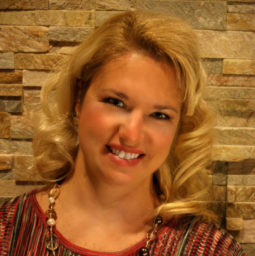 Elizabeth Hollman Photo 4