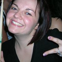 April Holloway Photo 45