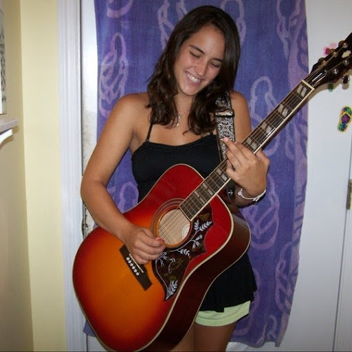 Emily Nolan Photo 24