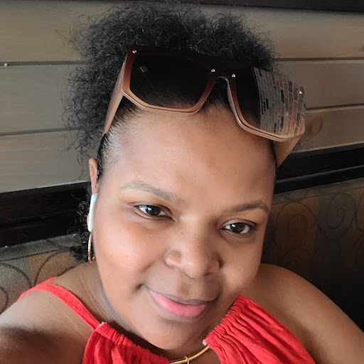 Deanettra Moore Photo 4