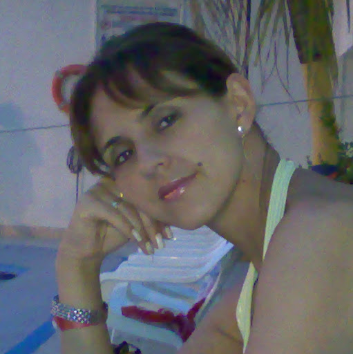 Flor Garzon Photo 13