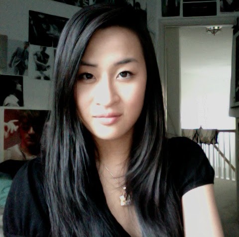 April Lee Photo 25